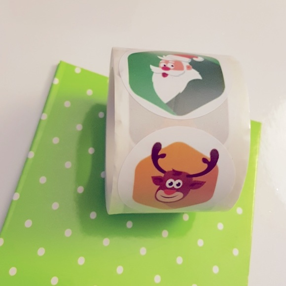 🎅🏼200 Holiday Stickers 5 Designs 1.5" inch - Picture 2 of 8